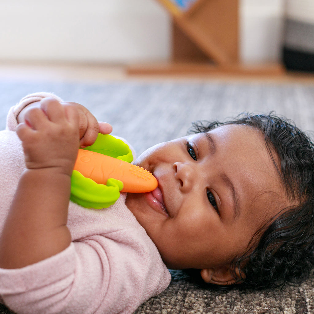 Infantino - Good Bites Textured Carrot Teether